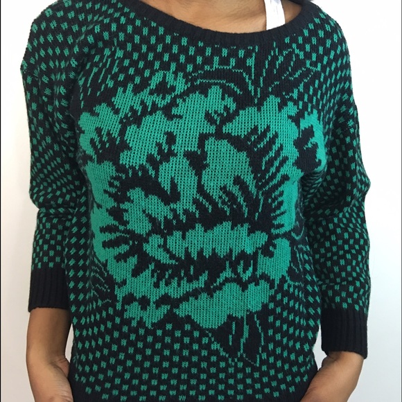 COMFY GREEN & BLACK SWEATER!! - Picture 1 of 6